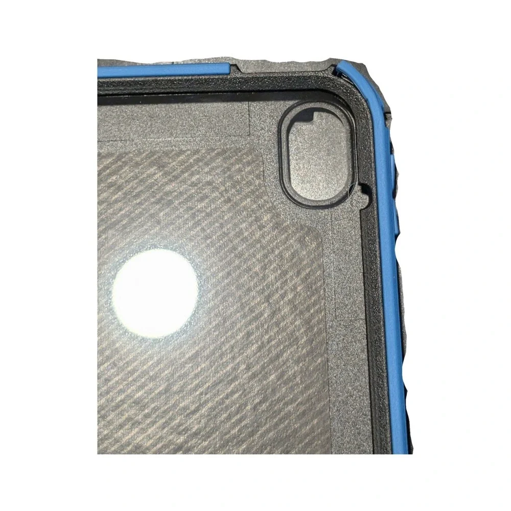 BbU OtterBox iPad 10th Generation Defender Series Case - Aqua Blue Used W/ Issue
